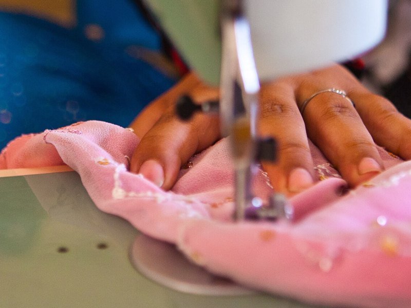 Cursos de confección y modistería: del patrón a la prenda acabada
